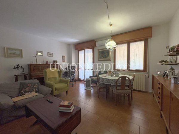 casa indipendente in vendita a Luni in zona Casano