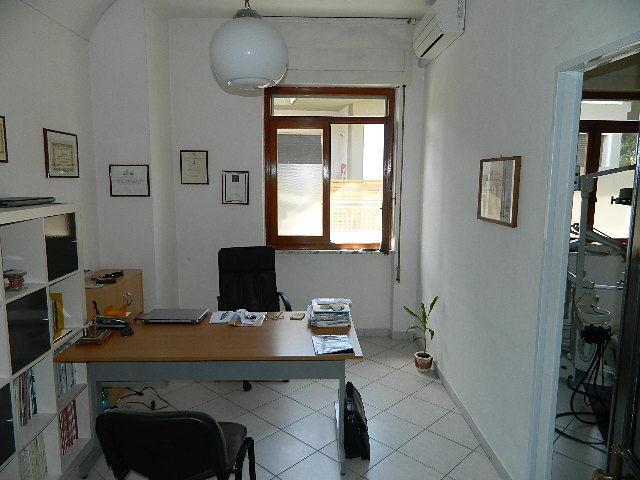 appartamento in vendita a Luni in zona Dogana