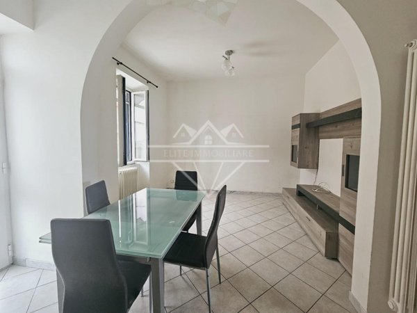 casa indipendente in vendita a Luni