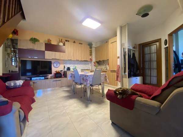 appartamento in vendita a Luni