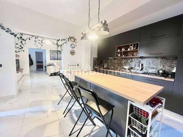 appartamento in vendita a Luni in zona Casano