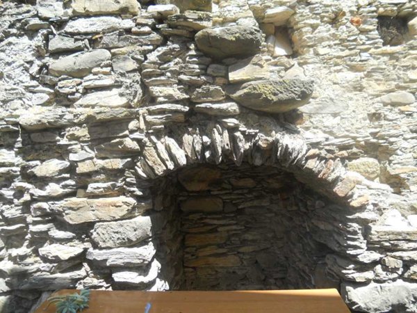 casa indipendente in vendita a Luni in zona Casano