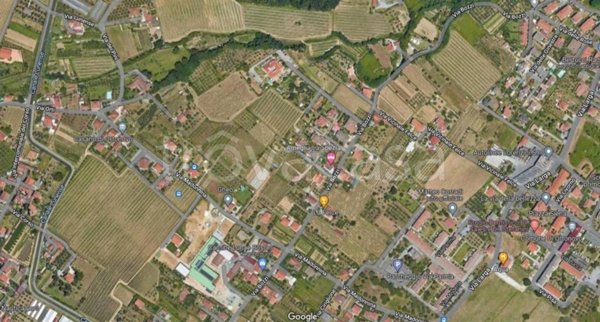 casa indipendente in vendita a Luni in zona Dogana