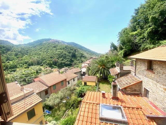 appartamento in vendita a Luni in zona Casano