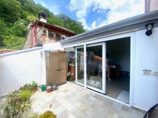 appartamento in vendita a Luni in zona Casano