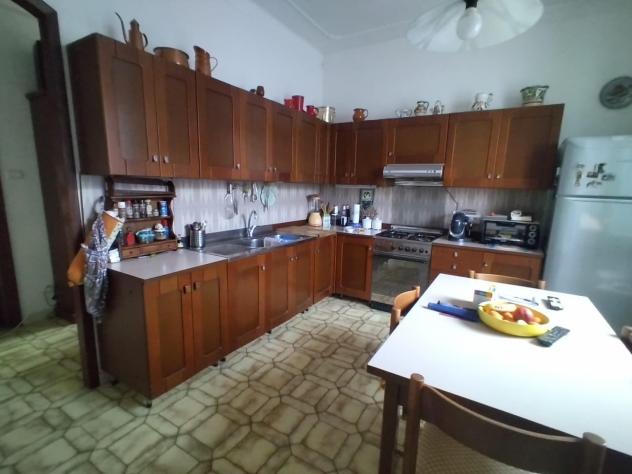 casa indipendente in vendita a Luni in zona Isola