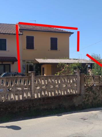 casa indipendente in vendita a Luni in zona Casano