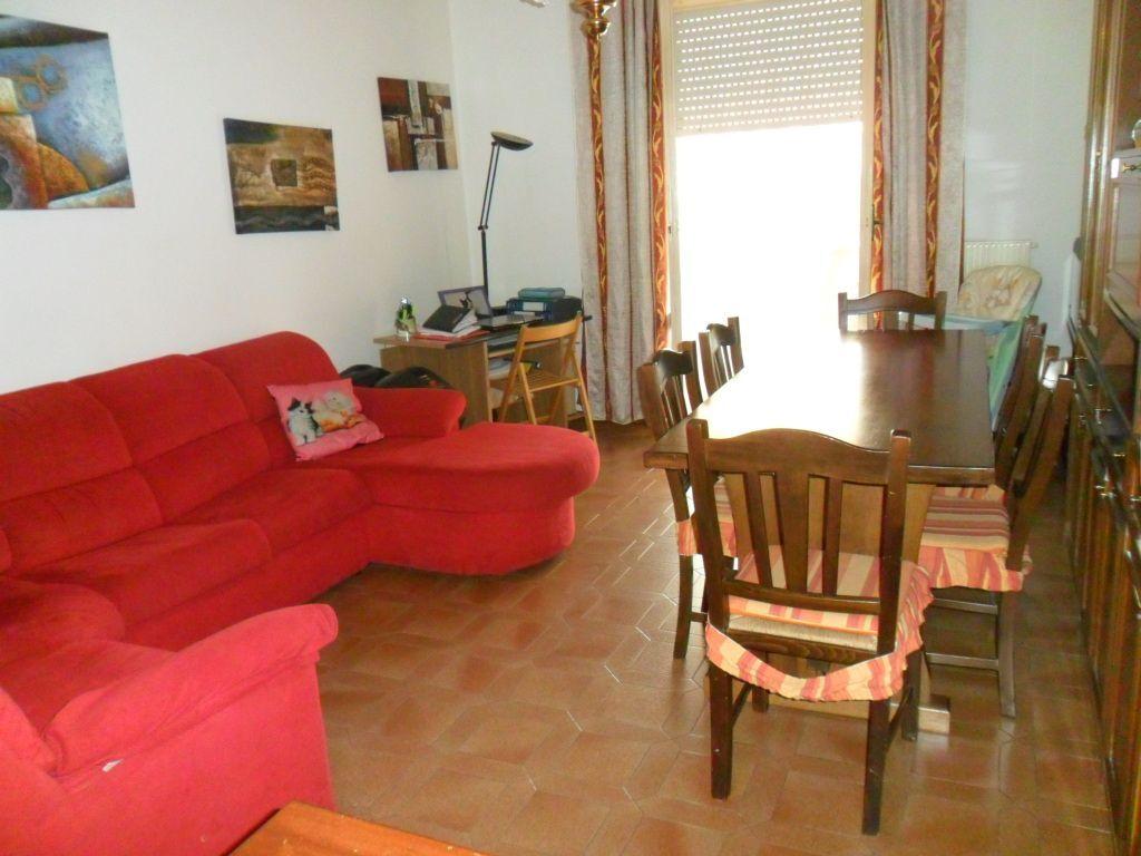 appartamento in vendita a Luni