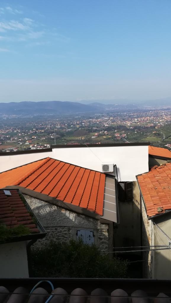 appartamento in vendita a Luni in zona Nicola