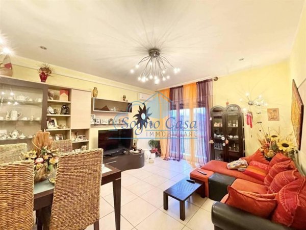 casa indipendente in vendita a Luni