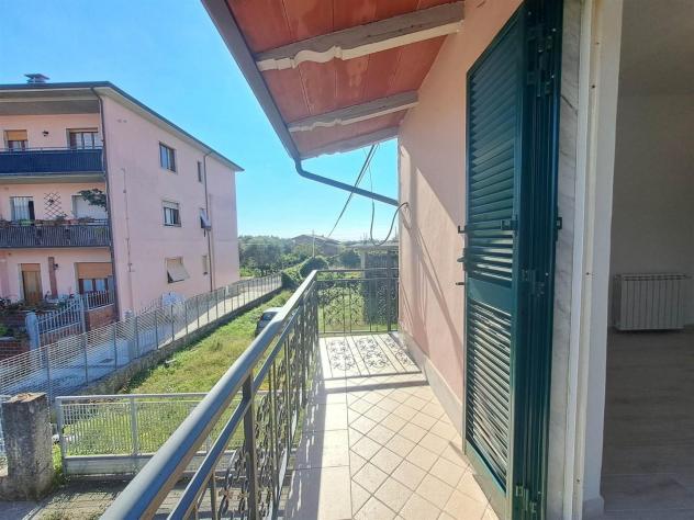casa indipendente in vendita a Luni in zona Dogana