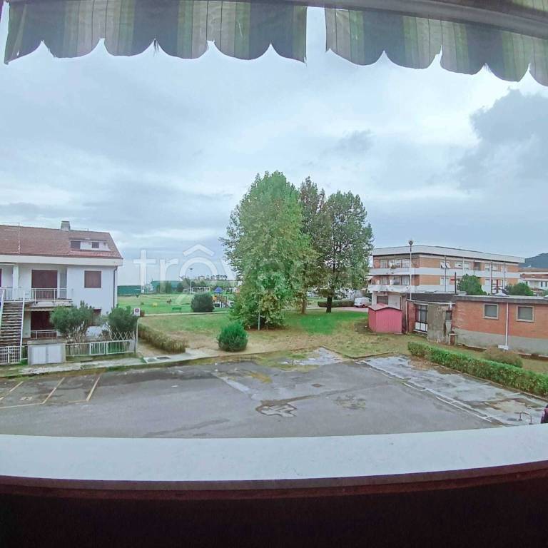 appartamento in vendita a Luni
