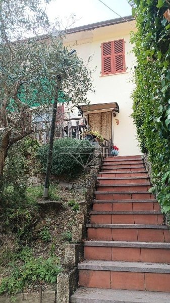 quadrivano in vendita a Luni in zona Casano