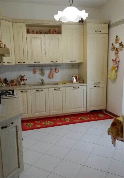 casa indipendente in vendita a Luni