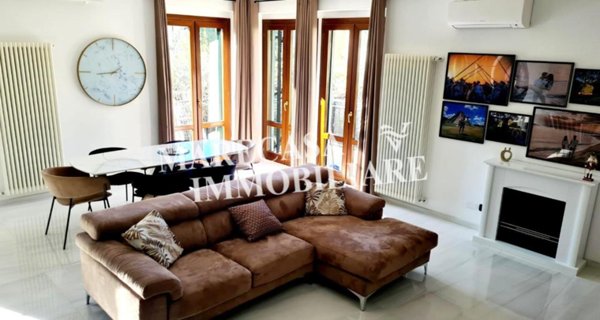 casa indipendente in vendita a Luni in zona Isola