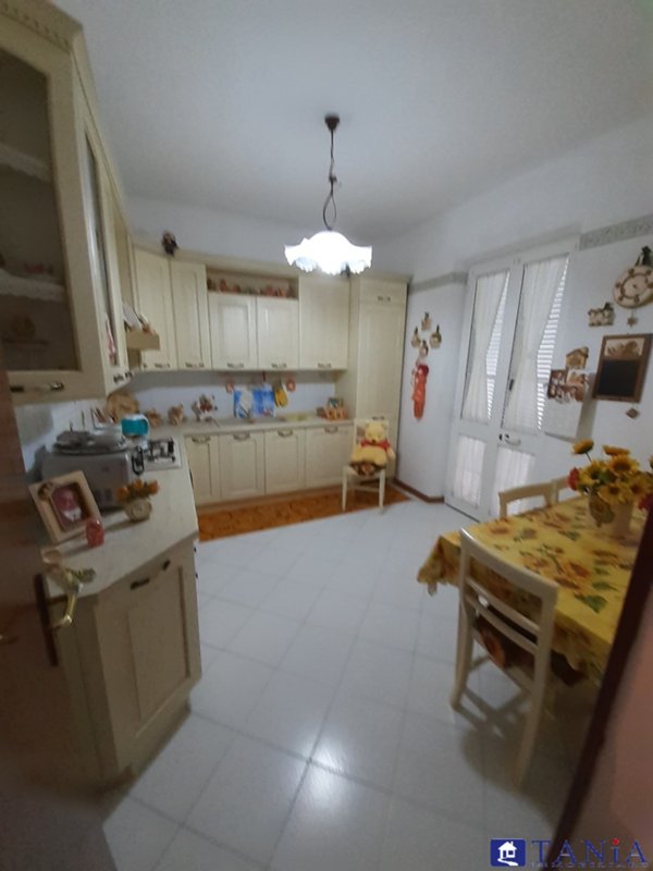 casa indipendente in vendita a Luni in zona Casano