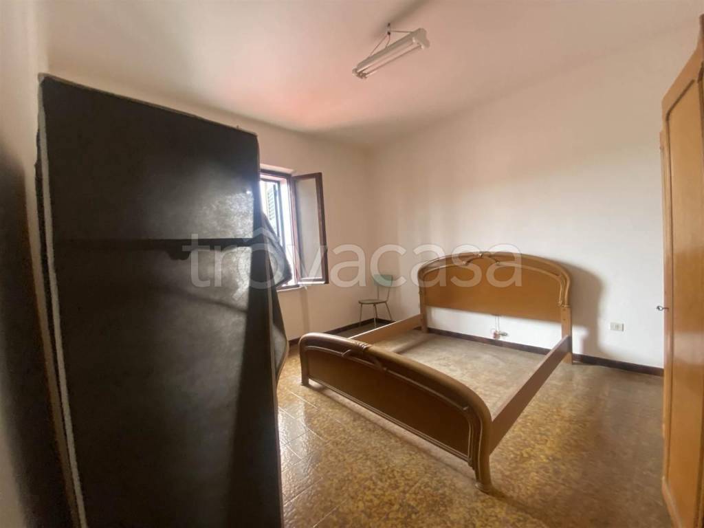 appartamento in vendita a Luni in zona Dogana