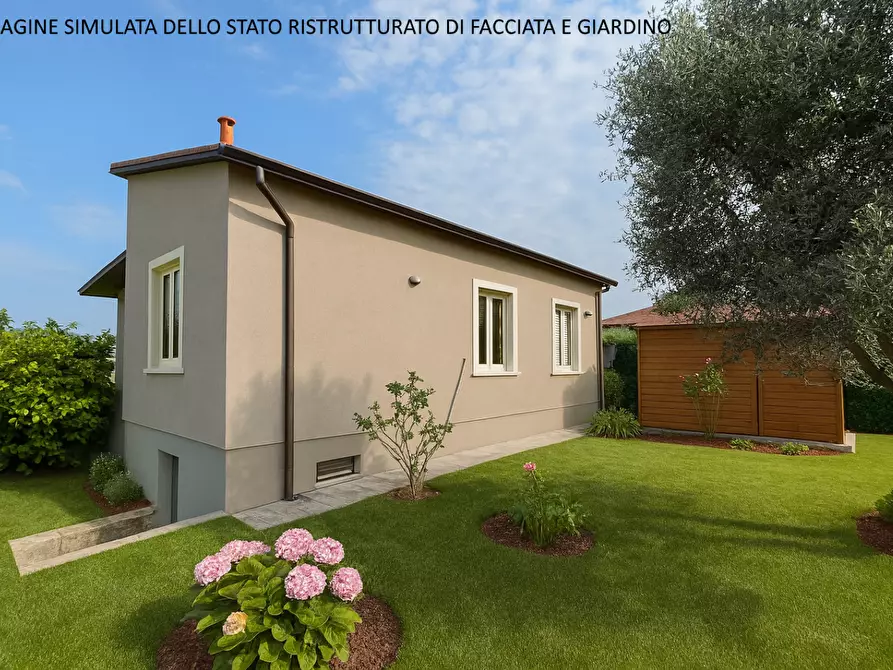 casa indipendente in vendita a Luni