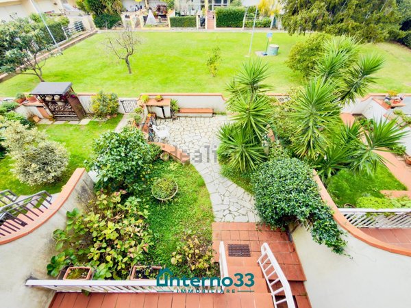 appartamento in vendita a Luni