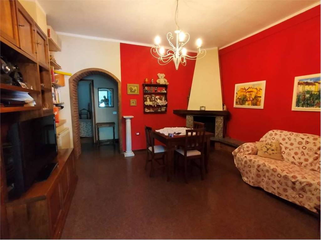 appartamento in vendita a Luni in zona Casano