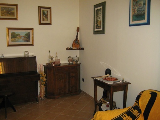 appartamento in vendita a Luni in zona Casano