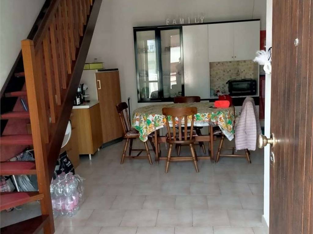 appartamento in vendita a Luni in zona Casano