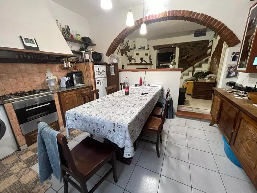 casa indipendente in vendita a Luni in zona Casano