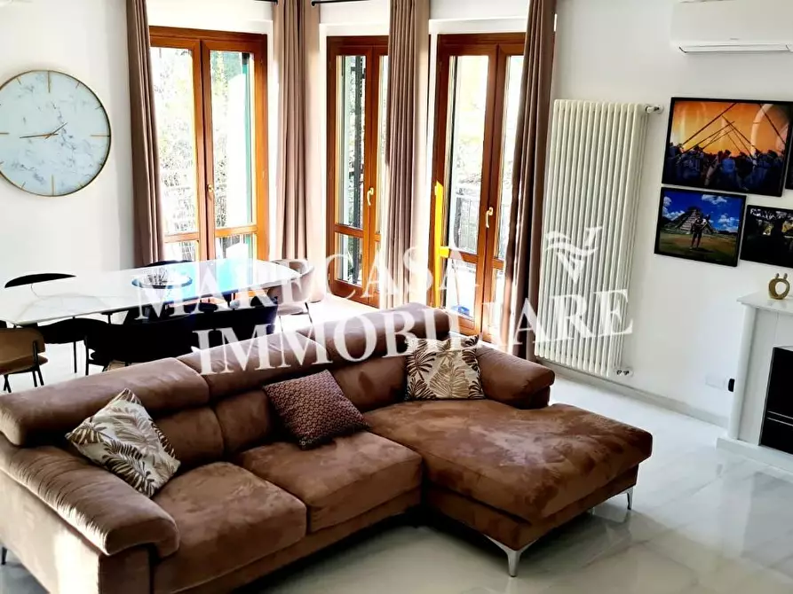 casa indipendente in vendita a Luni in zona Isola