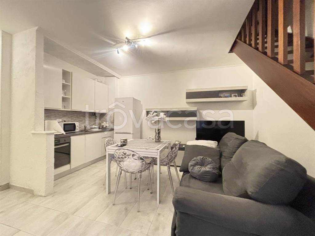 appartamento in vendita a Luni