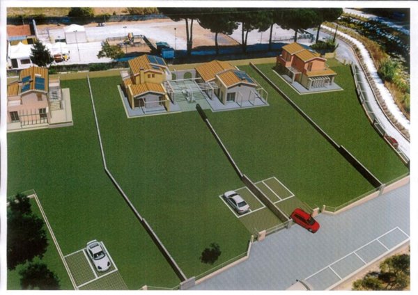 casa indipendente in vendita a Luni