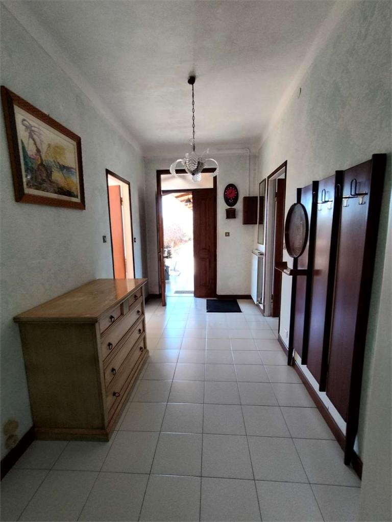 appartamento in vendita a Luni in zona Dogana