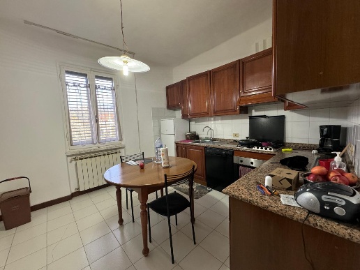 appartamento in vendita a Luni in zona Dogana