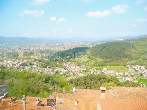 appartamento in vendita a Luni in zona Nicola