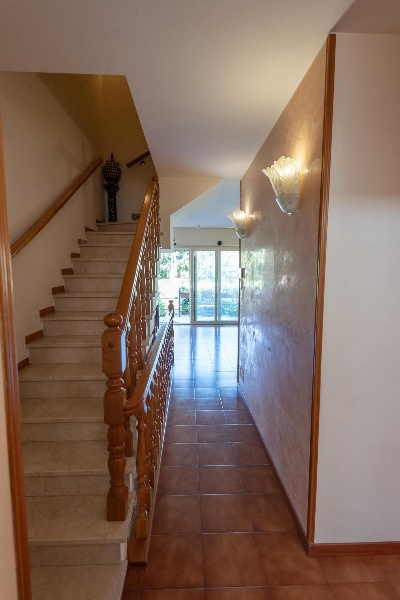 casa indipendente in vendita a Luni in zona Isola