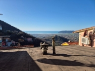 casa indipendente in vendita a Luni