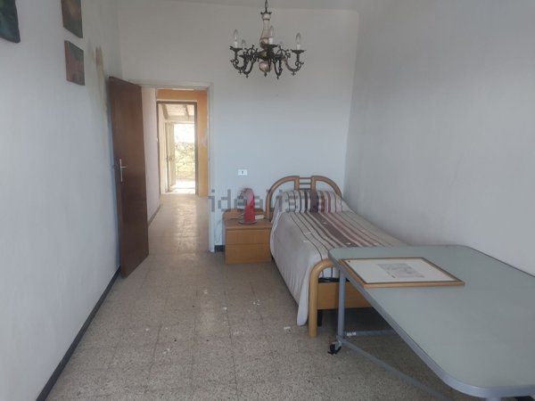 casa indipendente in vendita a Luni