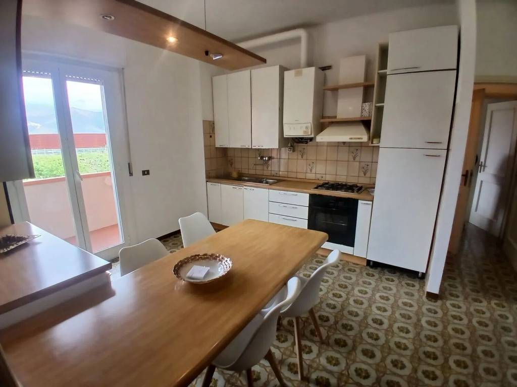 appartamento in vendita a Luni