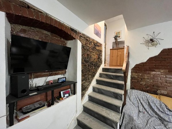 casa indipendente in vendita a Luni in zona Casano