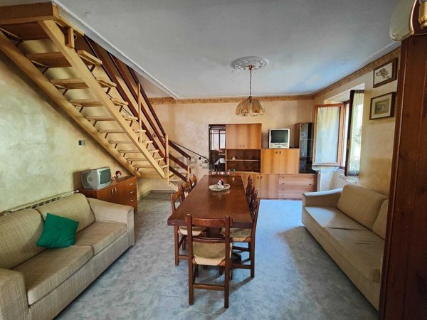 appartamento in vendita a Luni in zona Casano