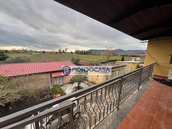 appartamento in vendita a Luni