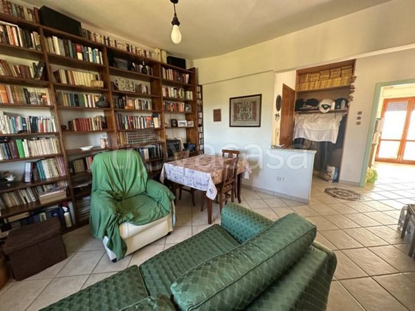 appartamento in vendita a Luni