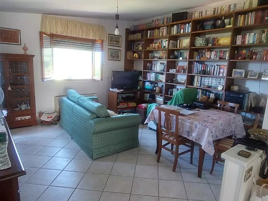 appartamento in vendita a Luni