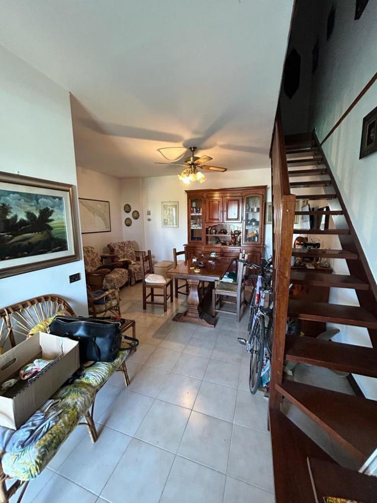 appartamento in vendita a Luni