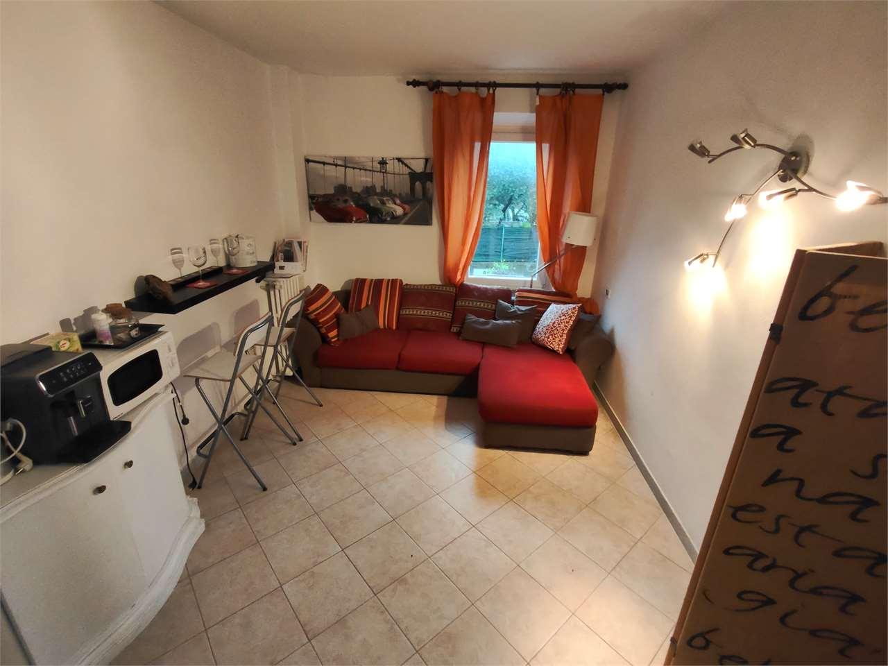 appartamento in vendita a Luni in zona Casano