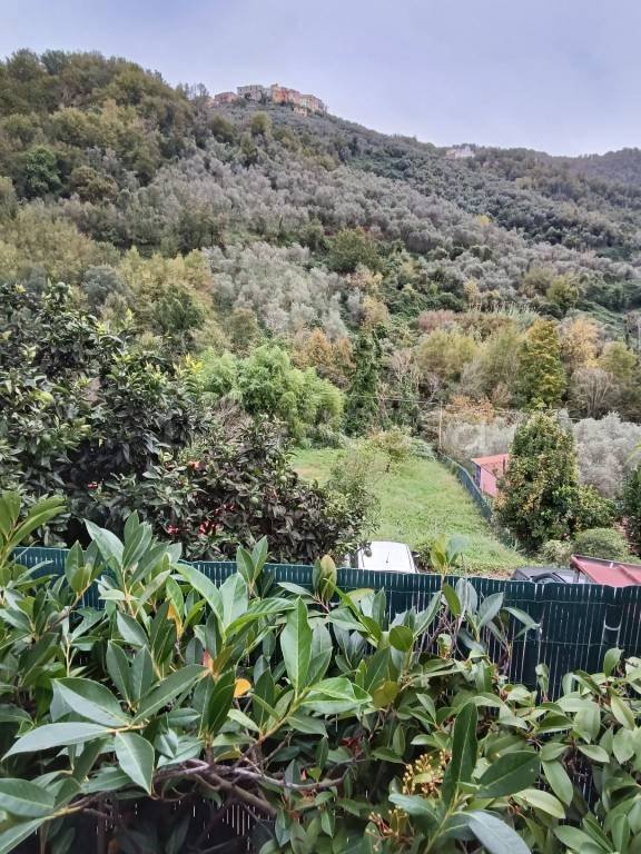 casa indipendente in vendita a Luni in zona Casano