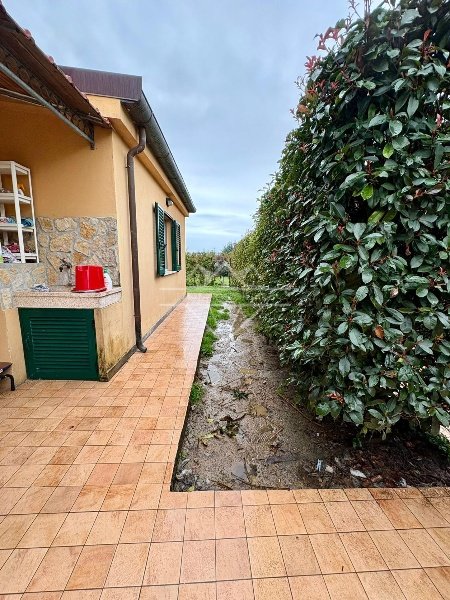 appartamento in vendita a Luni in zona Casano