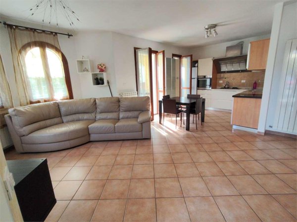 appartamento in vendita a Luni in zona Dogana