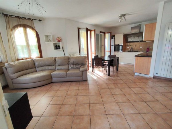 quadrivano in vendita a Luni in zona Dogana