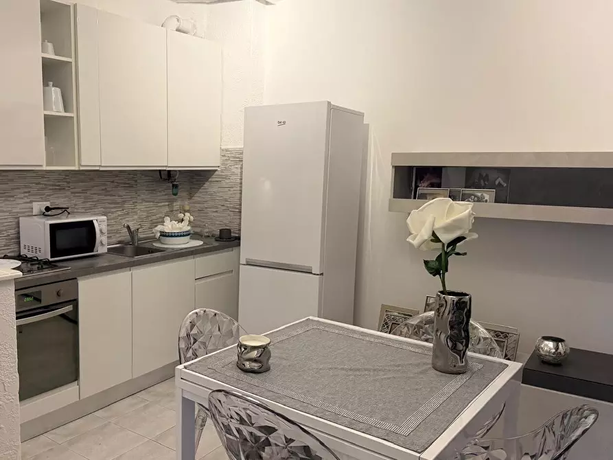 casa semindipendente in vendita a Luni