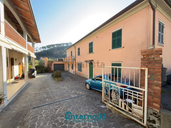 appartamento in vendita a Luni in zona Casano